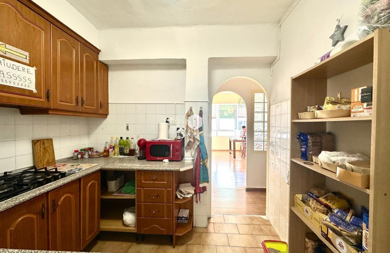 Resale - Apartment / flat -
Torrevieja - Estacion de autobuses