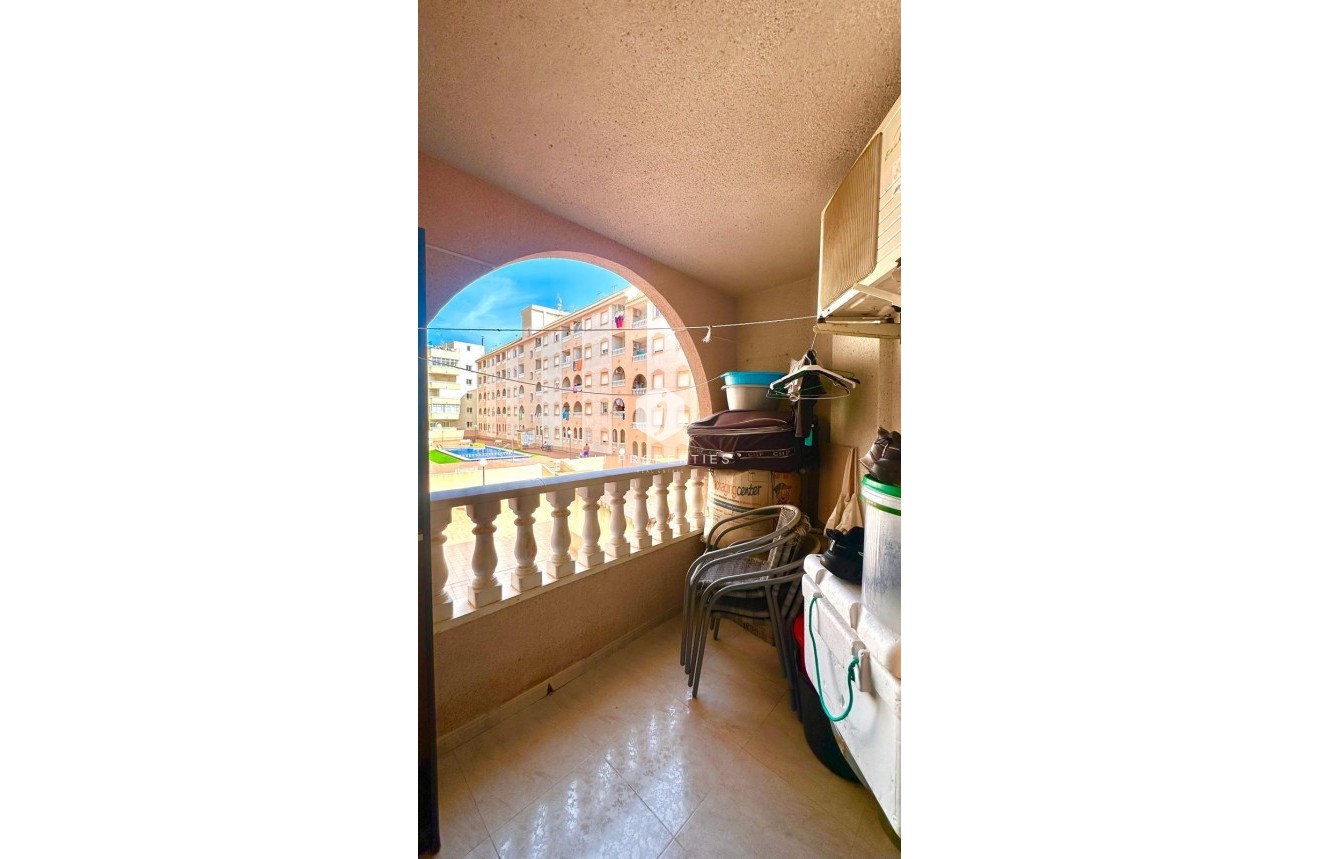 Resale - Apartment / flat -
Torrevieja - Estacion de autobuses