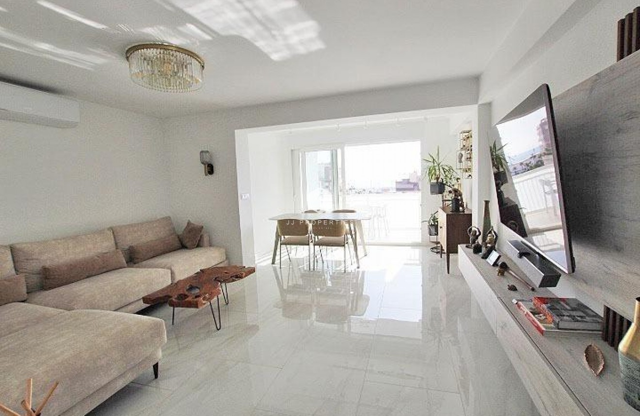 Resale - Apartment / flat -
Torrevieja