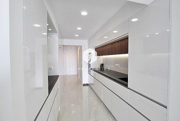 Resale - Apartment / flat -
Torrevieja