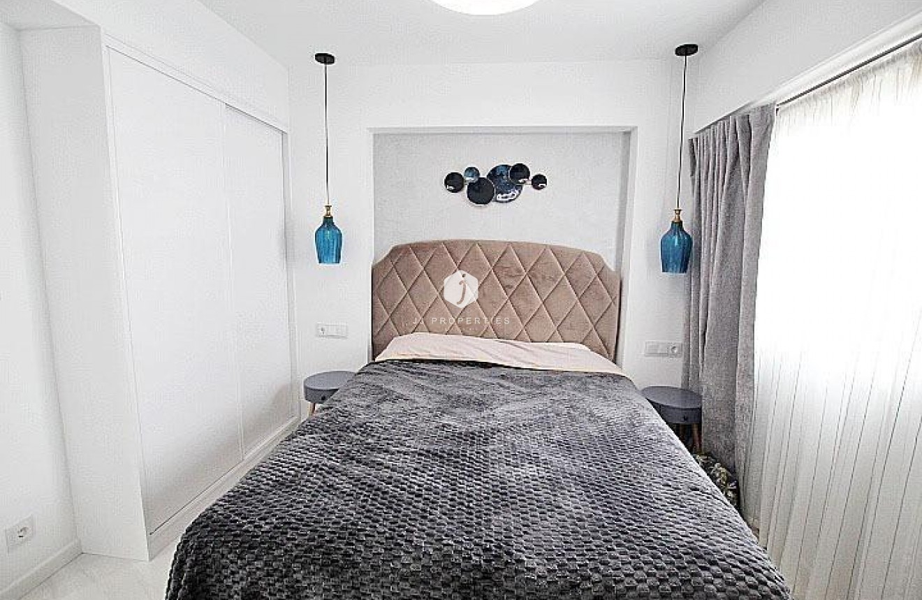 Resale - Apartment / flat -
Torrevieja