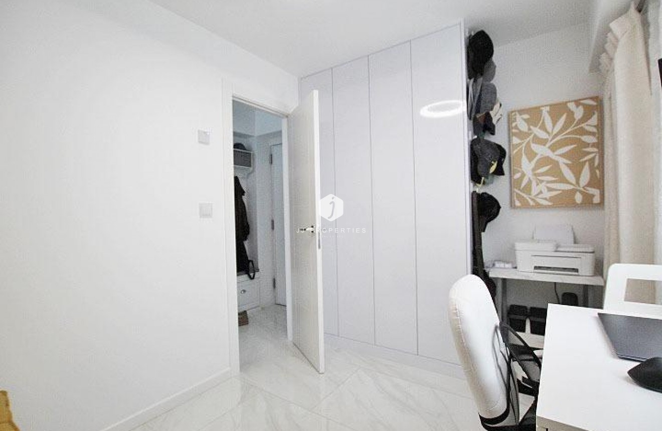 Resale - Apartment / flat -
Torrevieja