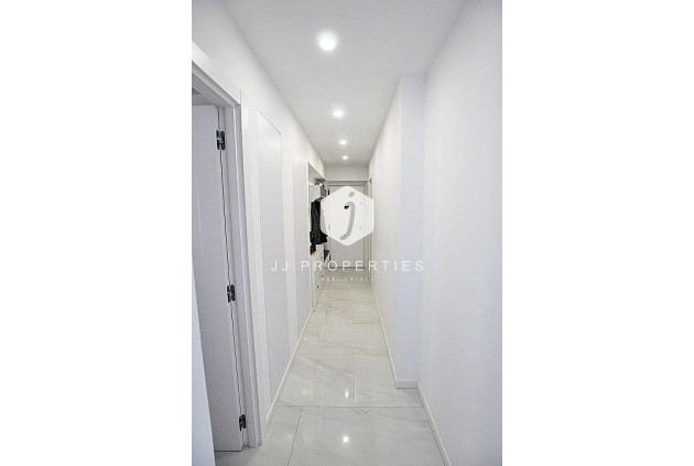 Resale - Apartment / flat -
Torrevieja