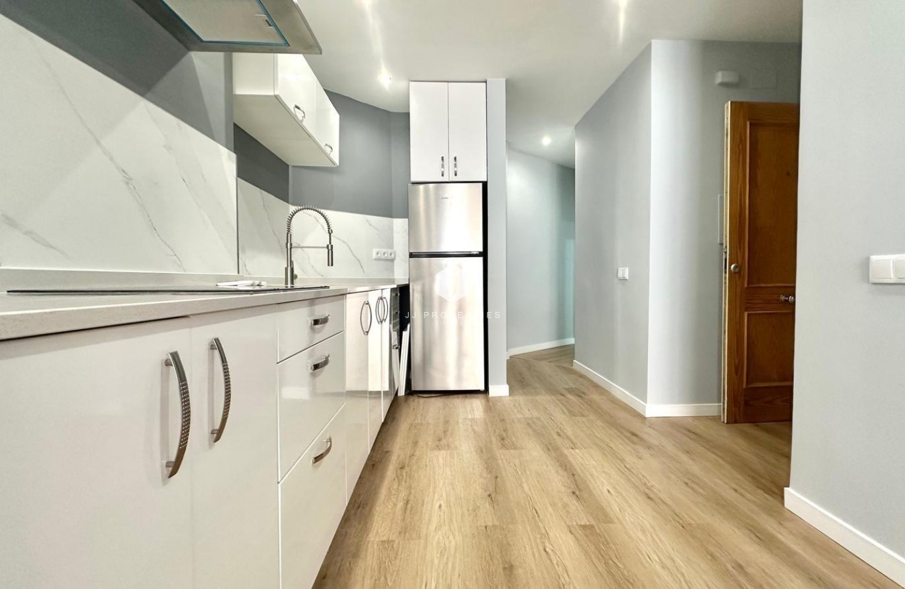 Resale - Apartment / flat -
Torrevieja - La Mata Pueblo