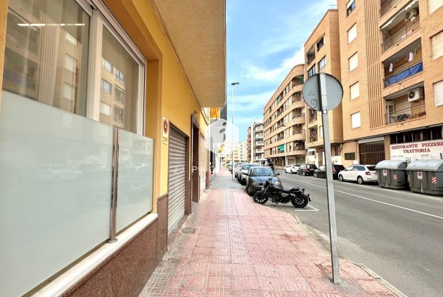 Resale - Apartment / flat -
Torrevieja - Playa del Cura