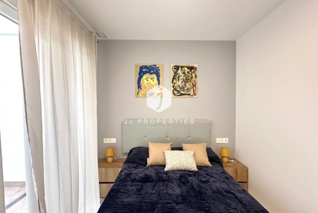 Resale - Apartment / flat -
Torrevieja - Playa del Cura