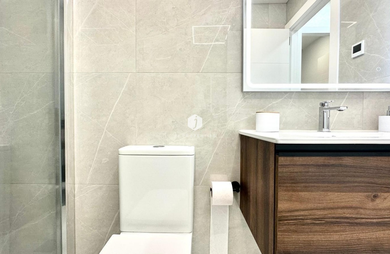 Resale - Apartment / flat -
Torrevieja - Playa del Cura