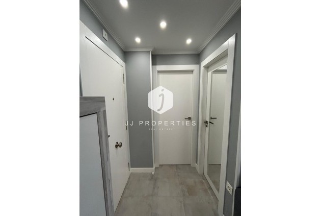 Resale - Apartment / flat -
Torrevieja - Playa del Cura