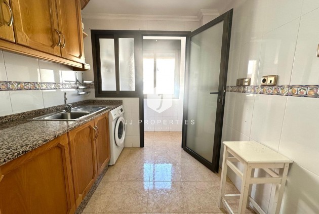 Segunda mano - Apartamento / piso -
Torrevieja