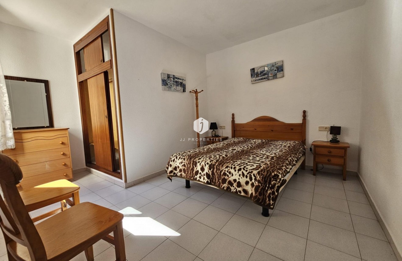 Resale - Apartment / flat -
Torrevieja - Centro