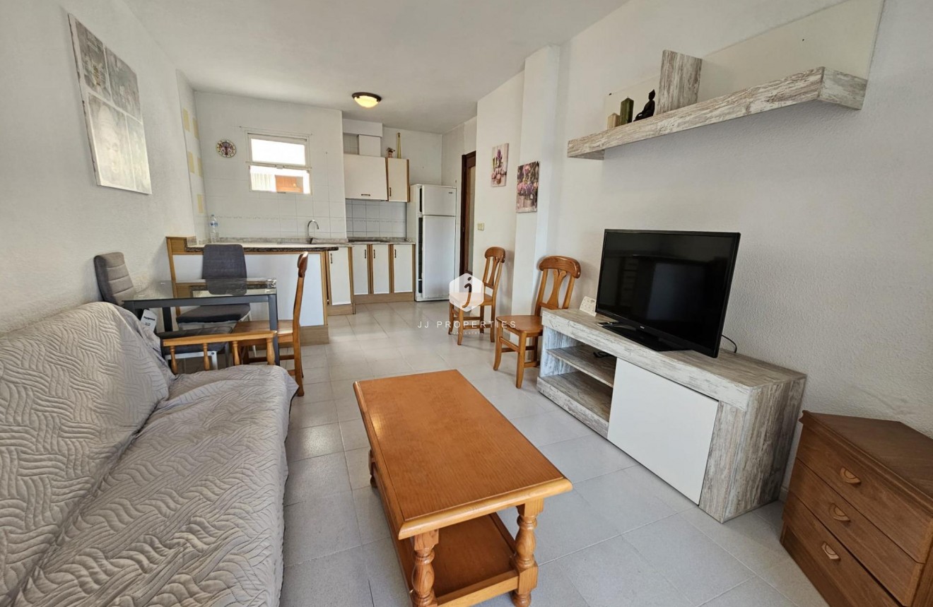 Resale - Apartment / flat -
Torrevieja - Centro