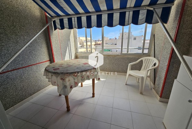 Resale - Apartment / flat -
Torrevieja - Centro