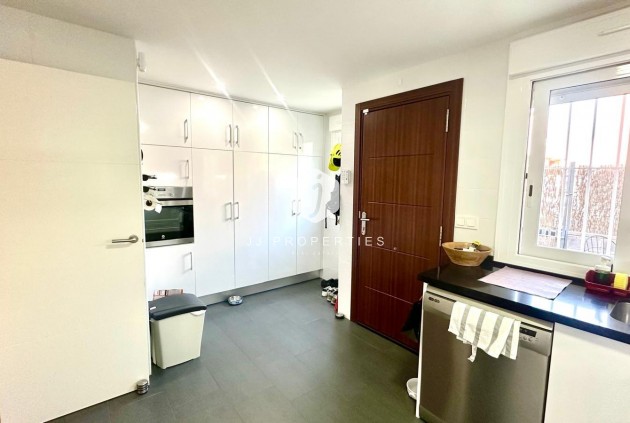 Resale - Chalet -
Torrevieja - aguas nuevas