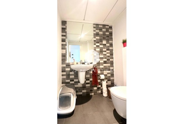 Resale - Chalet -
Torrevieja - aguas nuevas