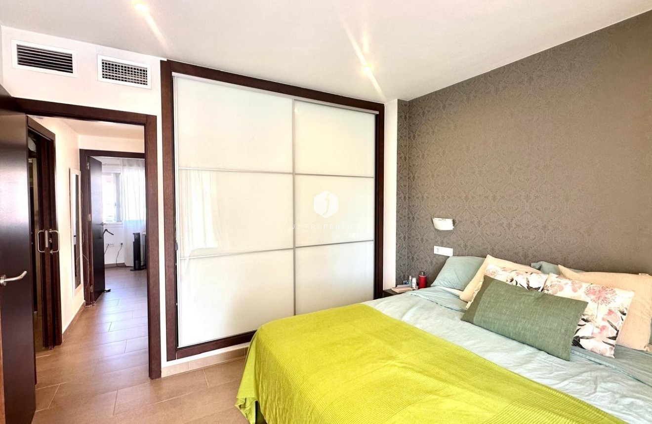 Resale - Chalet -
Torrevieja - aguas nuevas