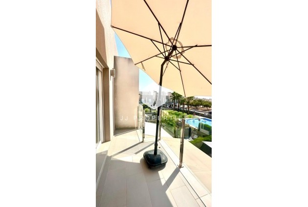 Resale - Chalet -
Torrevieja - aguas nuevas