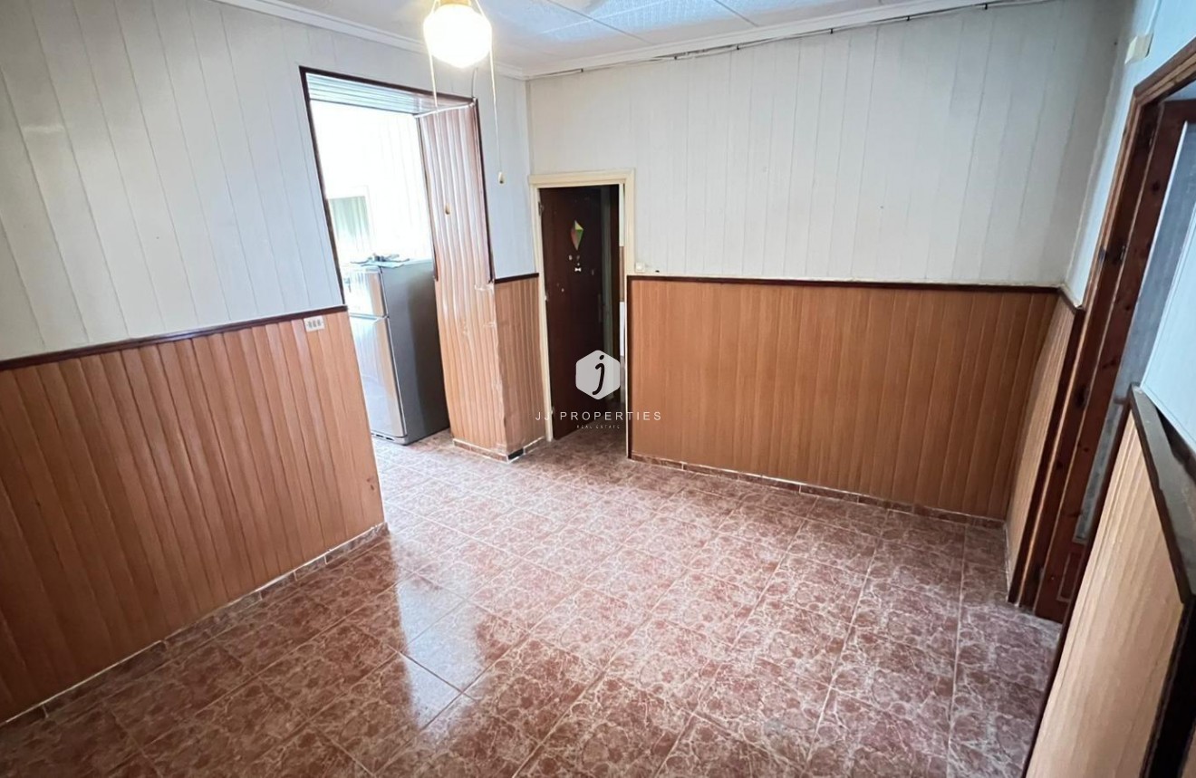 Segunda mano - Apartamento / piso -
Torrevieja