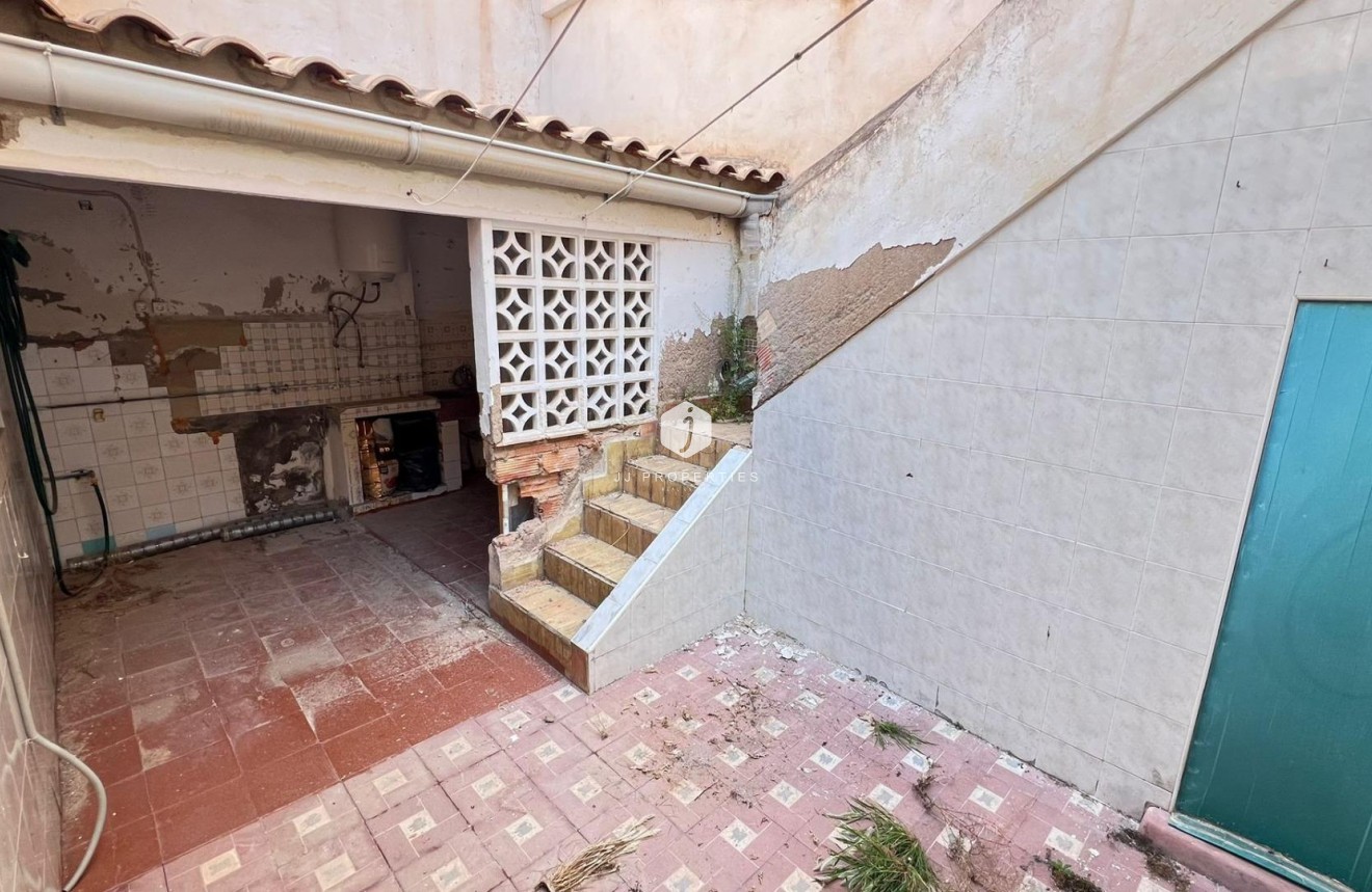 Segunda mano - Apartamento / piso -
Torrevieja