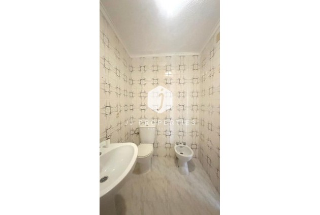 Resale - Apartment / flat -
Torrevieja - Estacion de autobuses