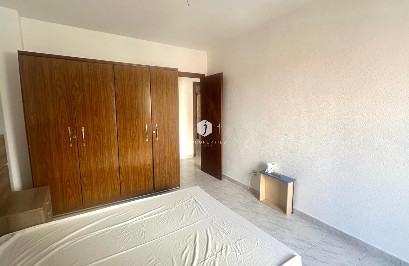 Resale - Apartment / flat -
Torrevieja - Estacion de autobuses