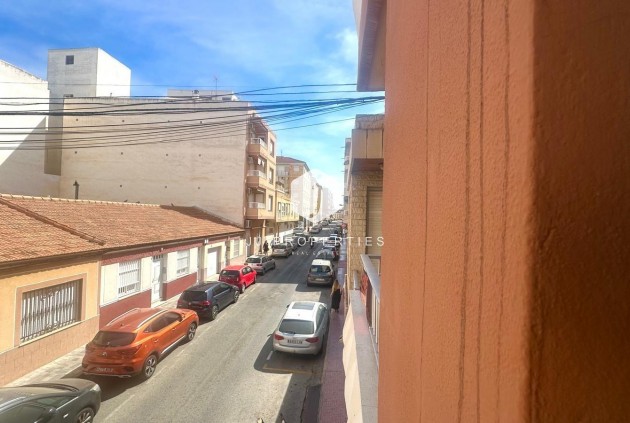 Resale - Apartment / flat -
Torrevieja - Estacion de autobuses