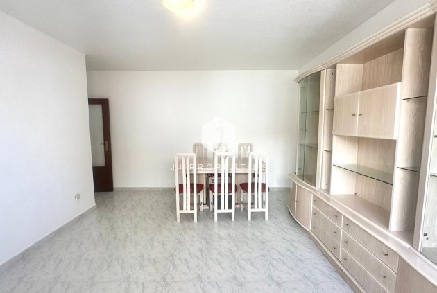 Resale - Apartment / flat -
Torrevieja - Estacion de autobuses