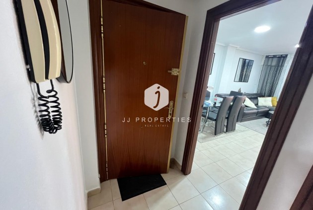 Resale - Apartment / flat -
Torrevieja - Playa del Cura