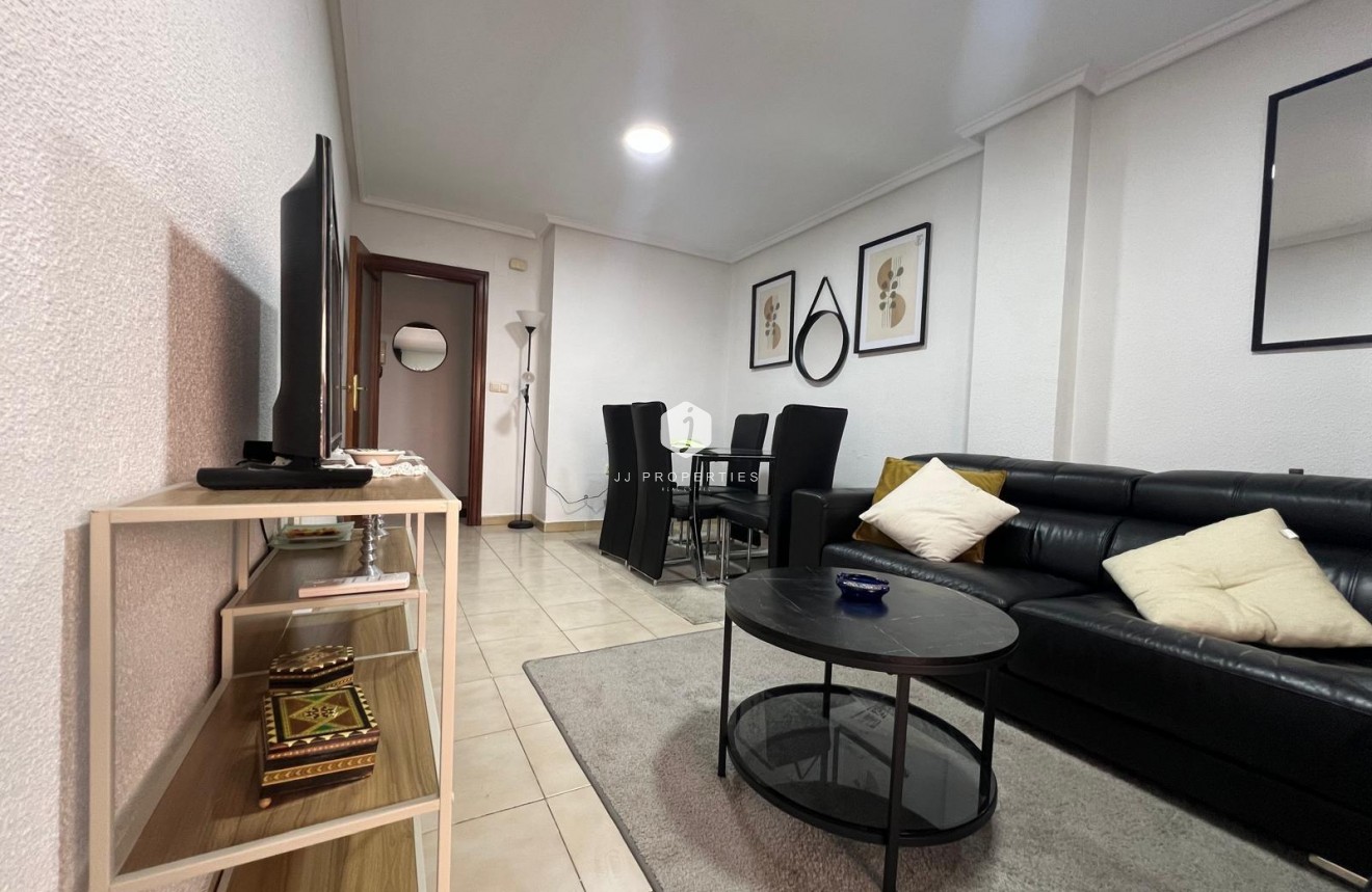Resale - Apartment / flat -
Torrevieja - Playa del Cura