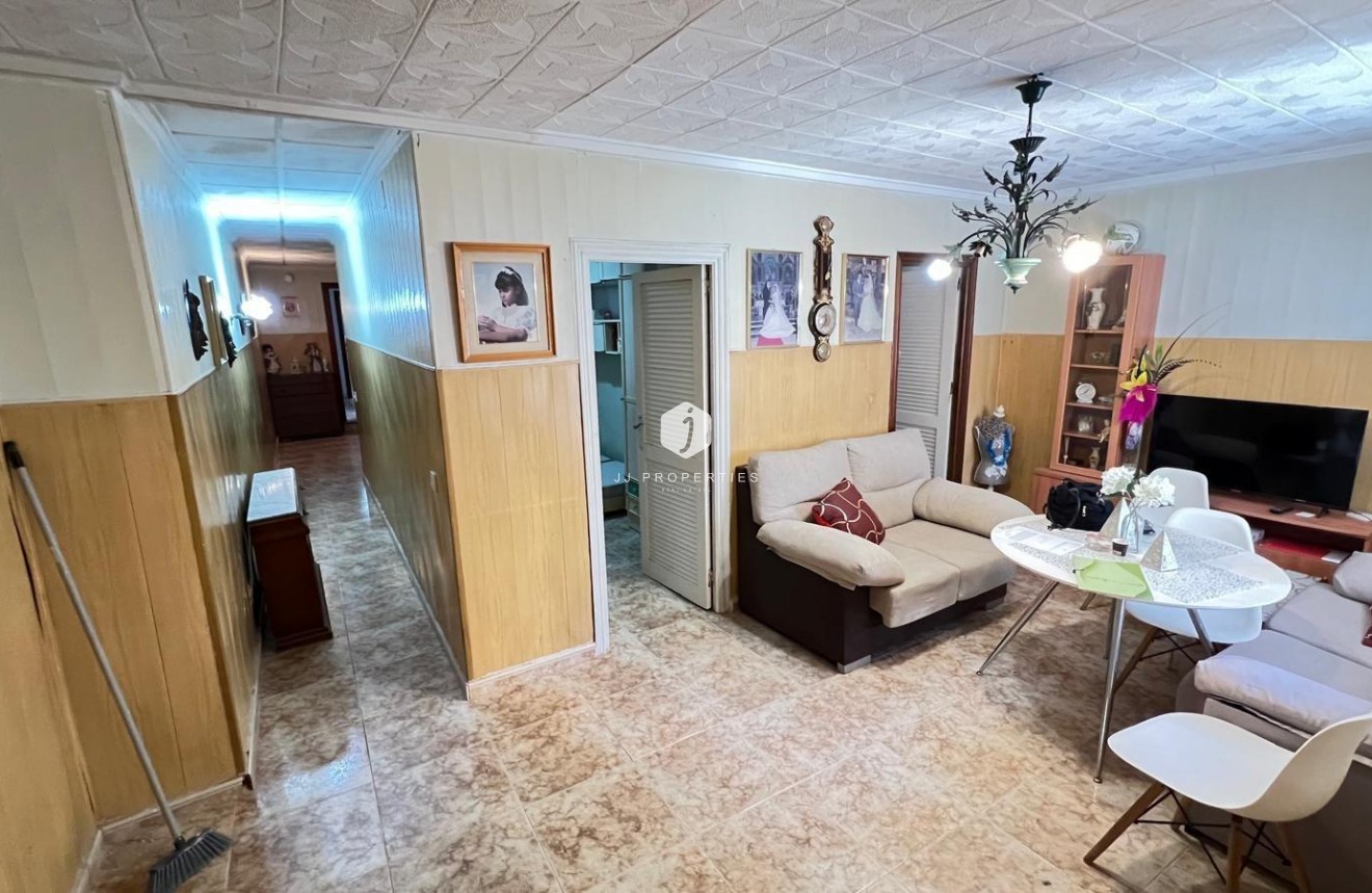 Segunda mano - Apartamento / piso -
Torrevieja