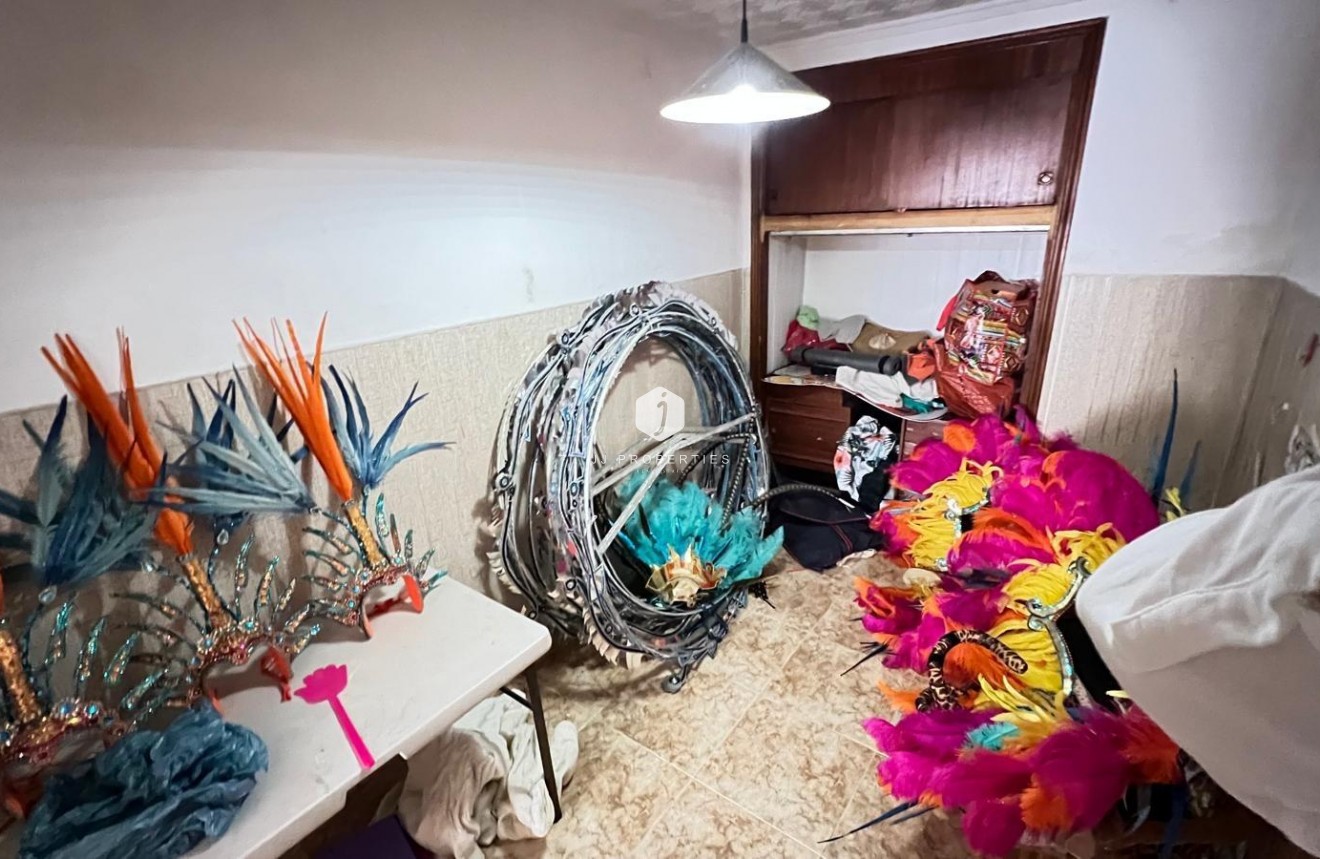 Segunda mano - Apartamento / piso -
Torrevieja