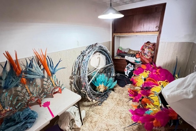 Segunda mano - Apartamento / piso -
Torrevieja