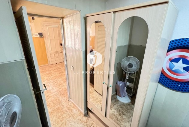 Segunda mano - Apartamento / piso -
Torrevieja