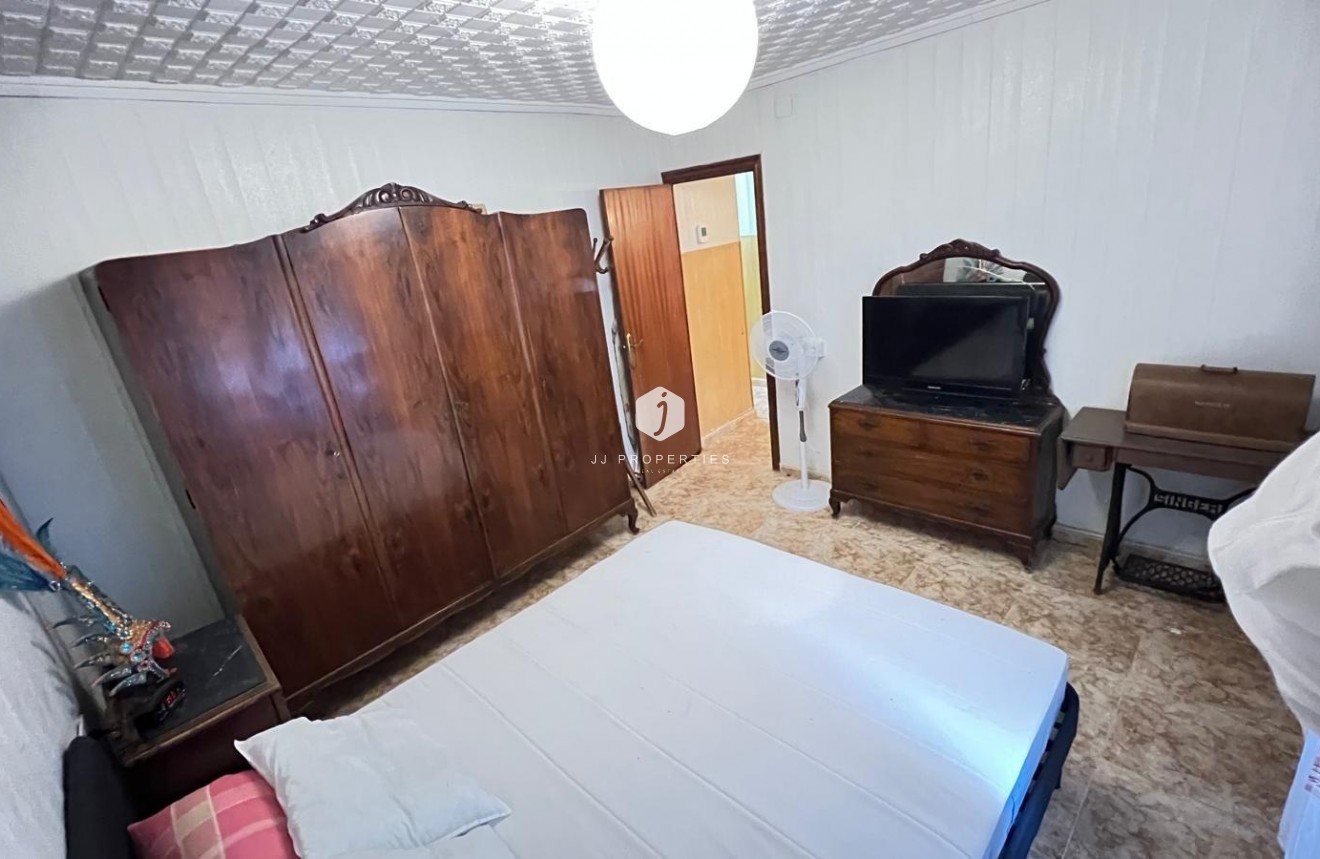 Segunda mano - Apartamento / piso -
Torrevieja