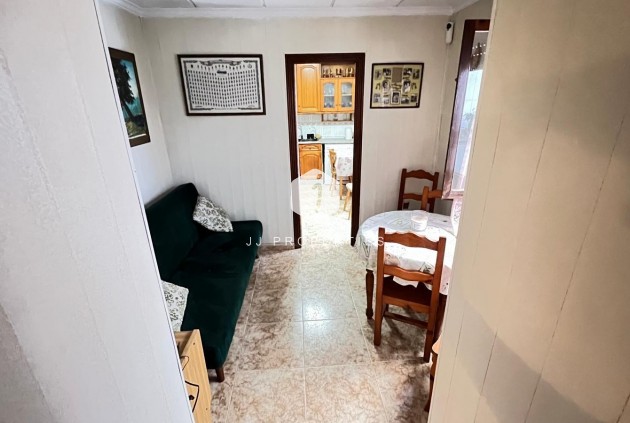 Segunda mano - Apartamento / piso -
Torrevieja