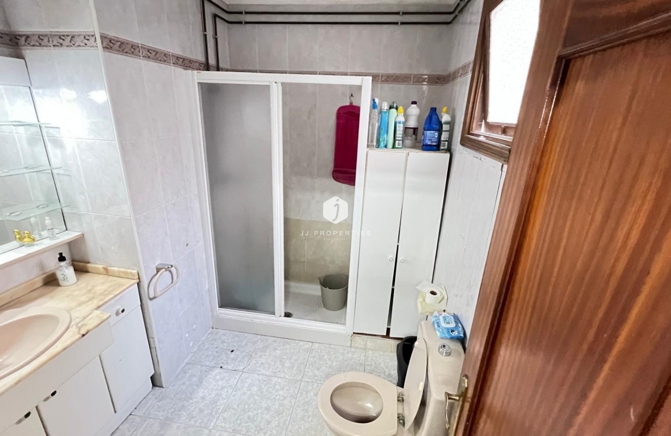 Segunda mano - Apartamento / piso -
Torrevieja