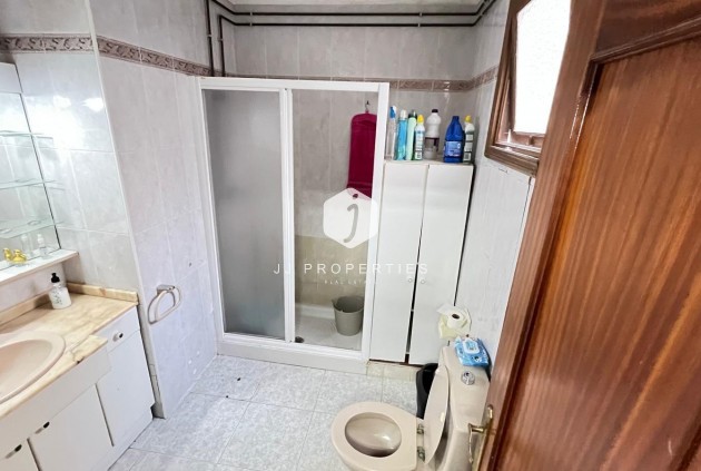 Segunda mano - Apartamento / piso -
Torrevieja