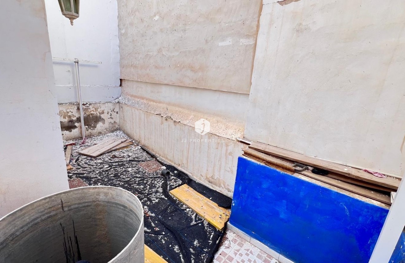 Segunda mano - Apartamento / piso -
Torrevieja