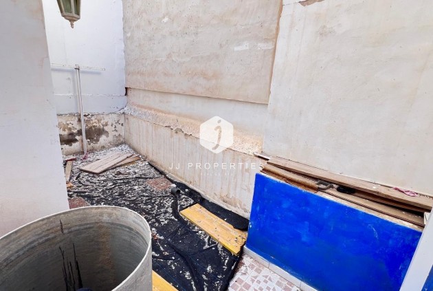 Segunda mano - Apartamento / piso -
Torrevieja