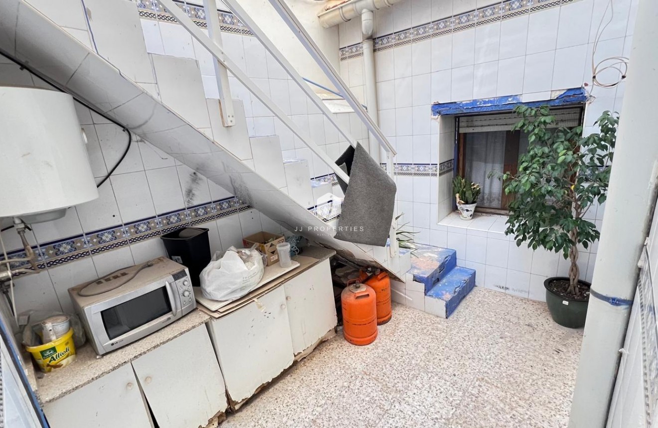 Segunda mano - Apartamento / piso -
Torrevieja