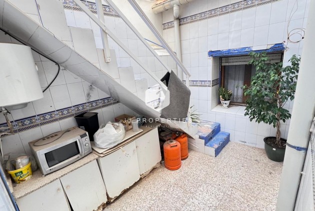 Segunda mano - Apartamento / piso -
Torrevieja