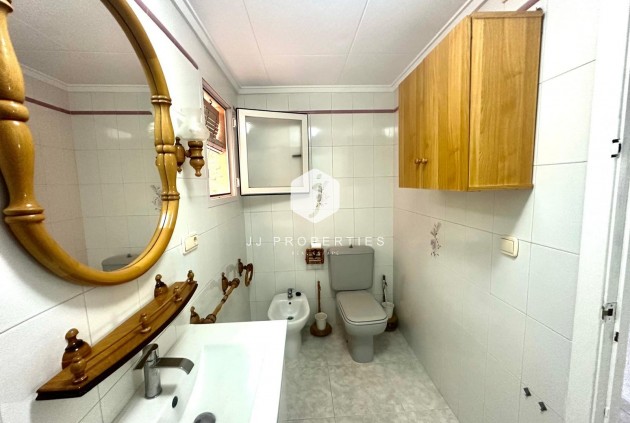 Aus zweiter Hand - Wohnung -
Torrevieja - Centro