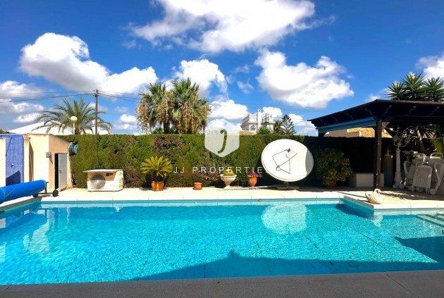 Resale - Villa -
Cabo Roig - Costa Blanca