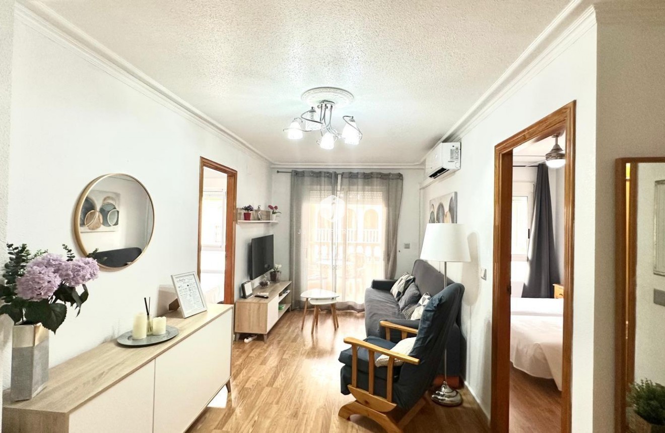 Resale - Apartment / flat -
Torrevieja - Acequion