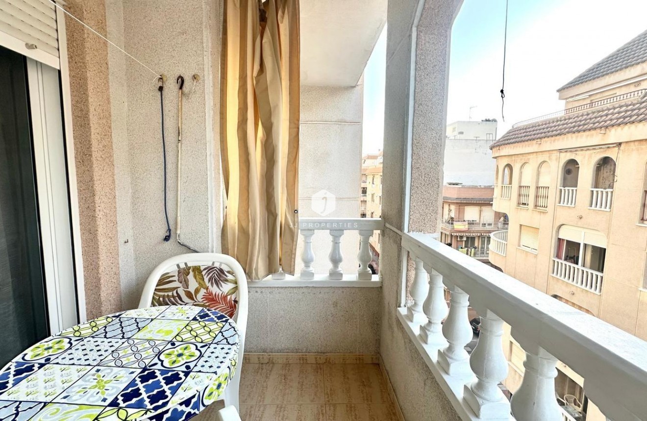 Resale - Apartment / flat -
Torrevieja - Acequion