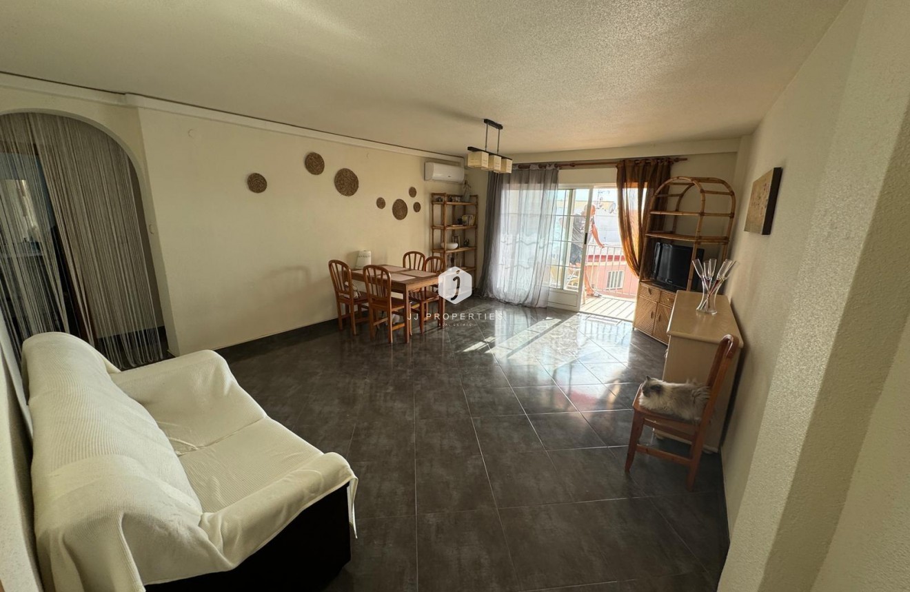 Resale - Apartment / flat -
Torrevieja - Playa del Cura