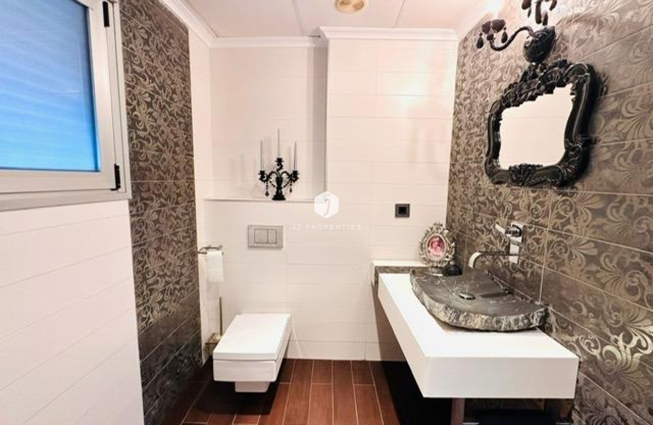 Resale - Apartment / flat -
Torrevieja - Estacion de autobuses