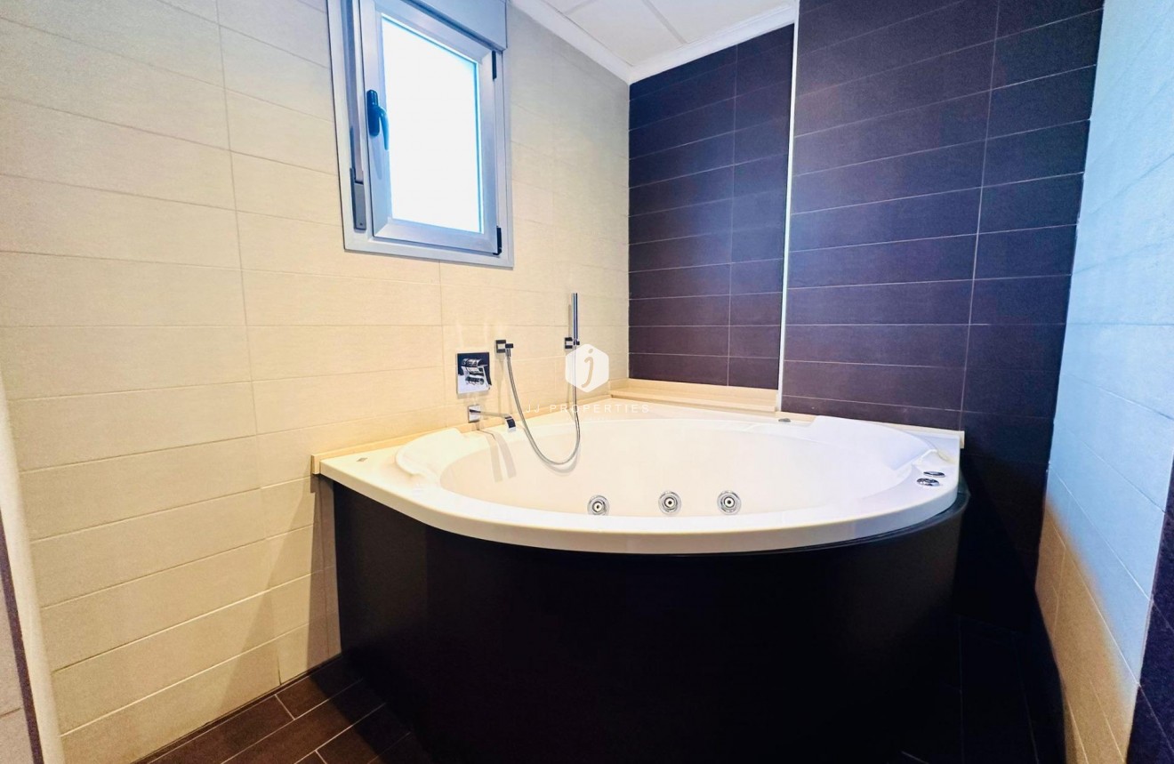 Resale - Apartment / flat -
Torrevieja - Estacion de autobuses