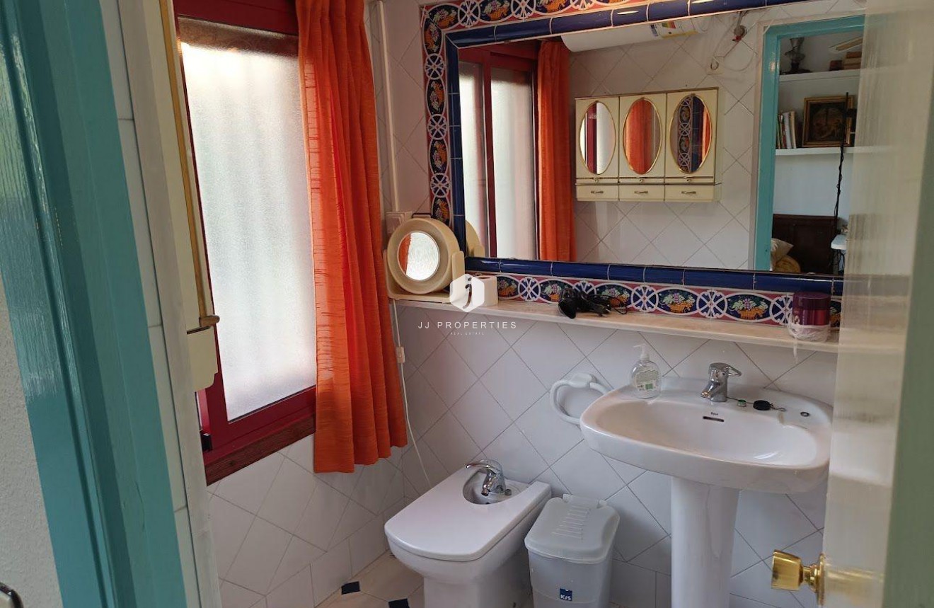 Resale - Villa -
Orihuela Costa - Campoamor