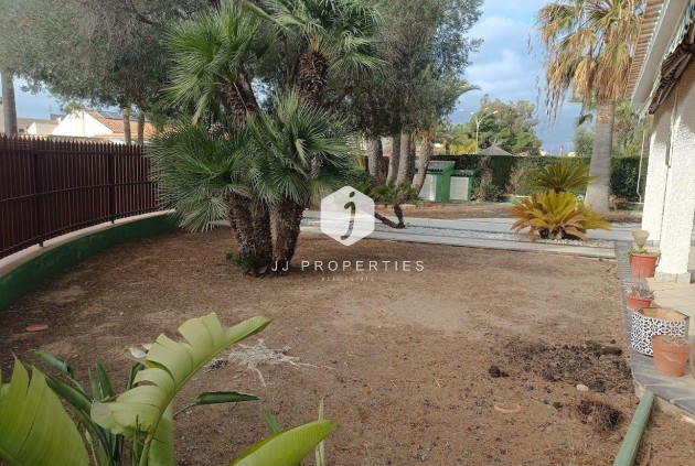 Resale - Villa -
Orihuela Costa - Campoamor