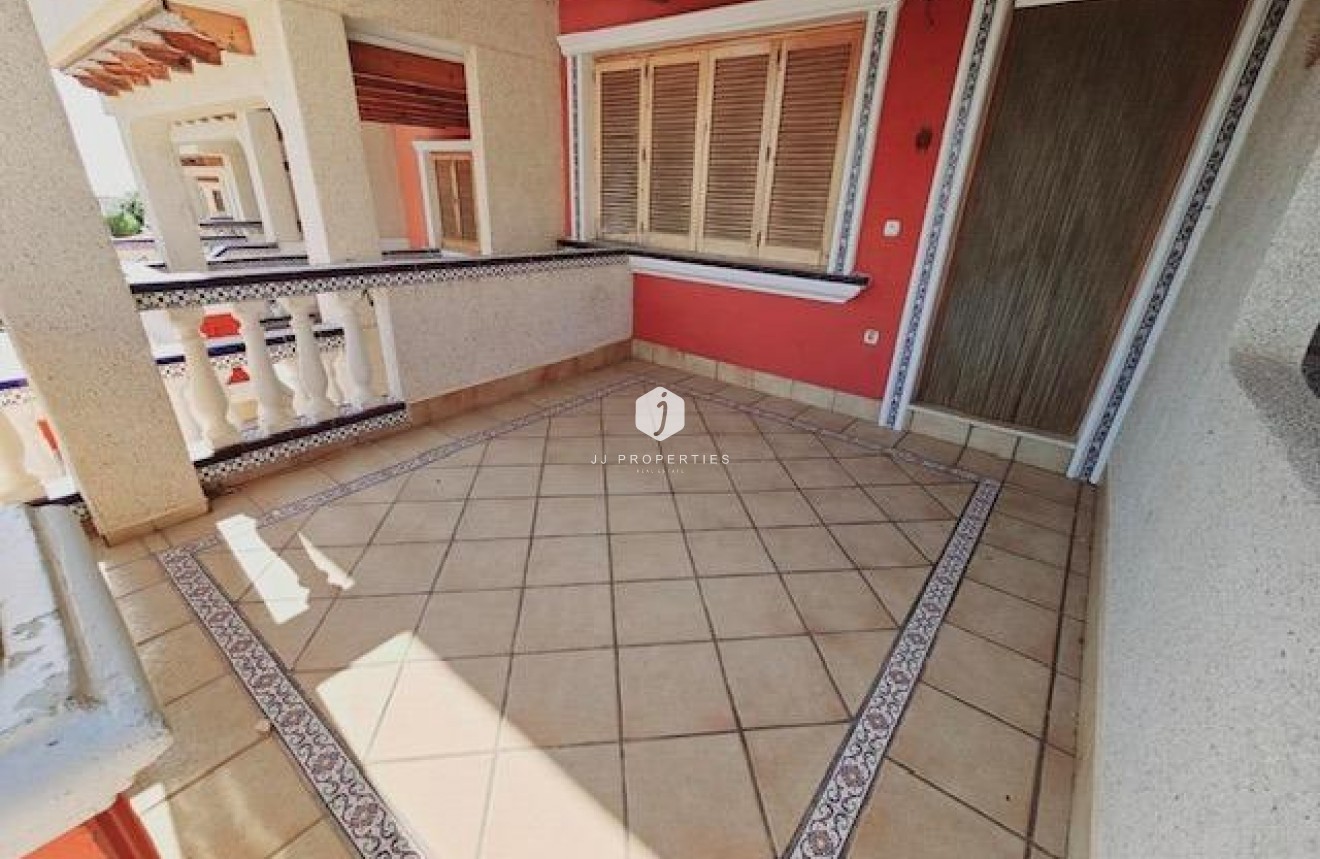 Resale - Villa -
Guardamar del Segura - Guarmar Del Segura